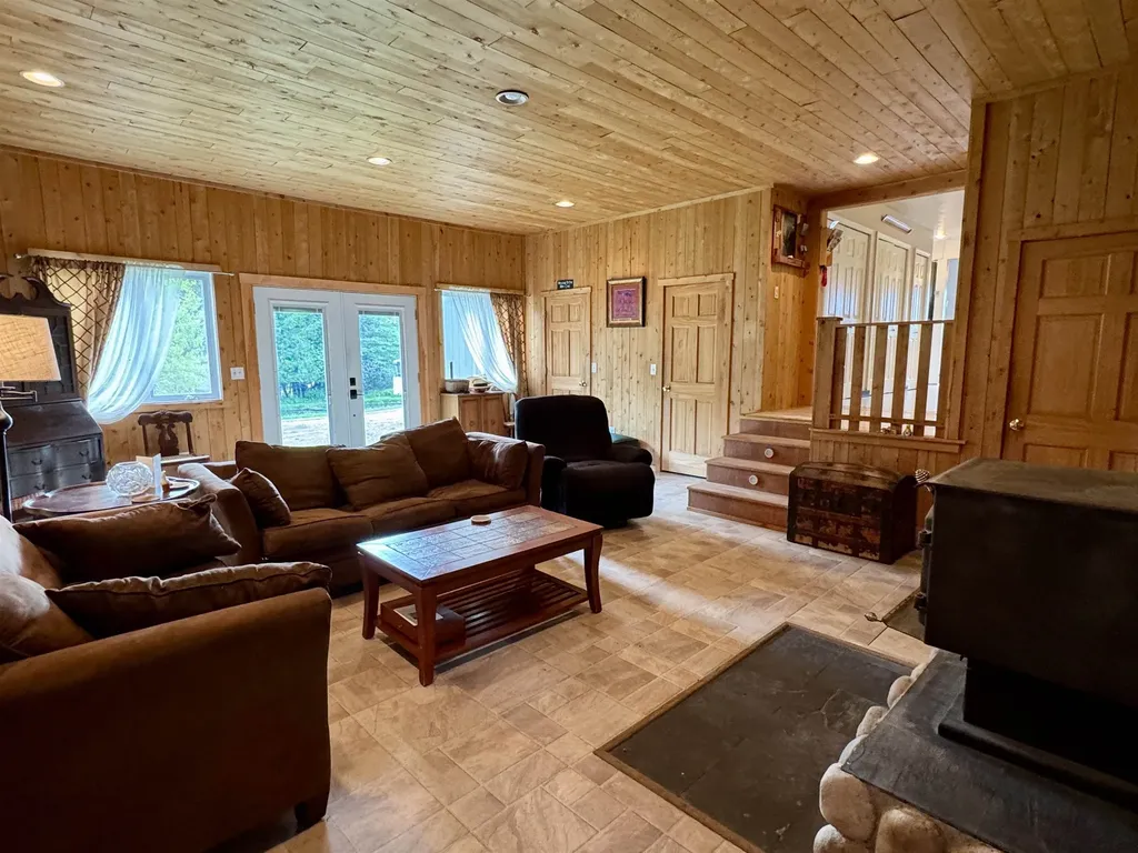 308 Jambash Peak Road Derby VT 05829