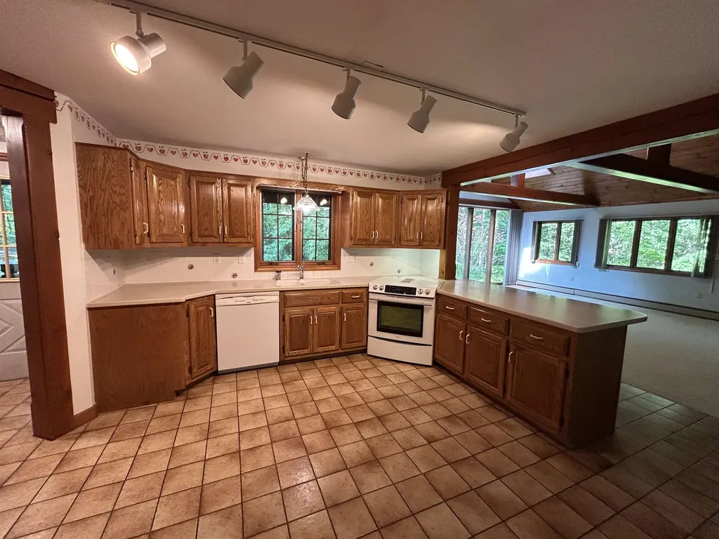 12 Juniper Ridge Road Exeter NH 03833