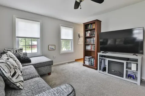 9 Mountain Road Goffstown NH 03045