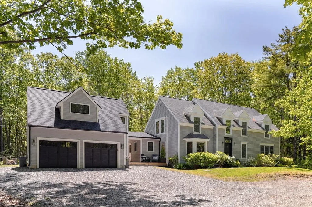 137 Wildes District Road Kennebunkport ME 04046-6704
