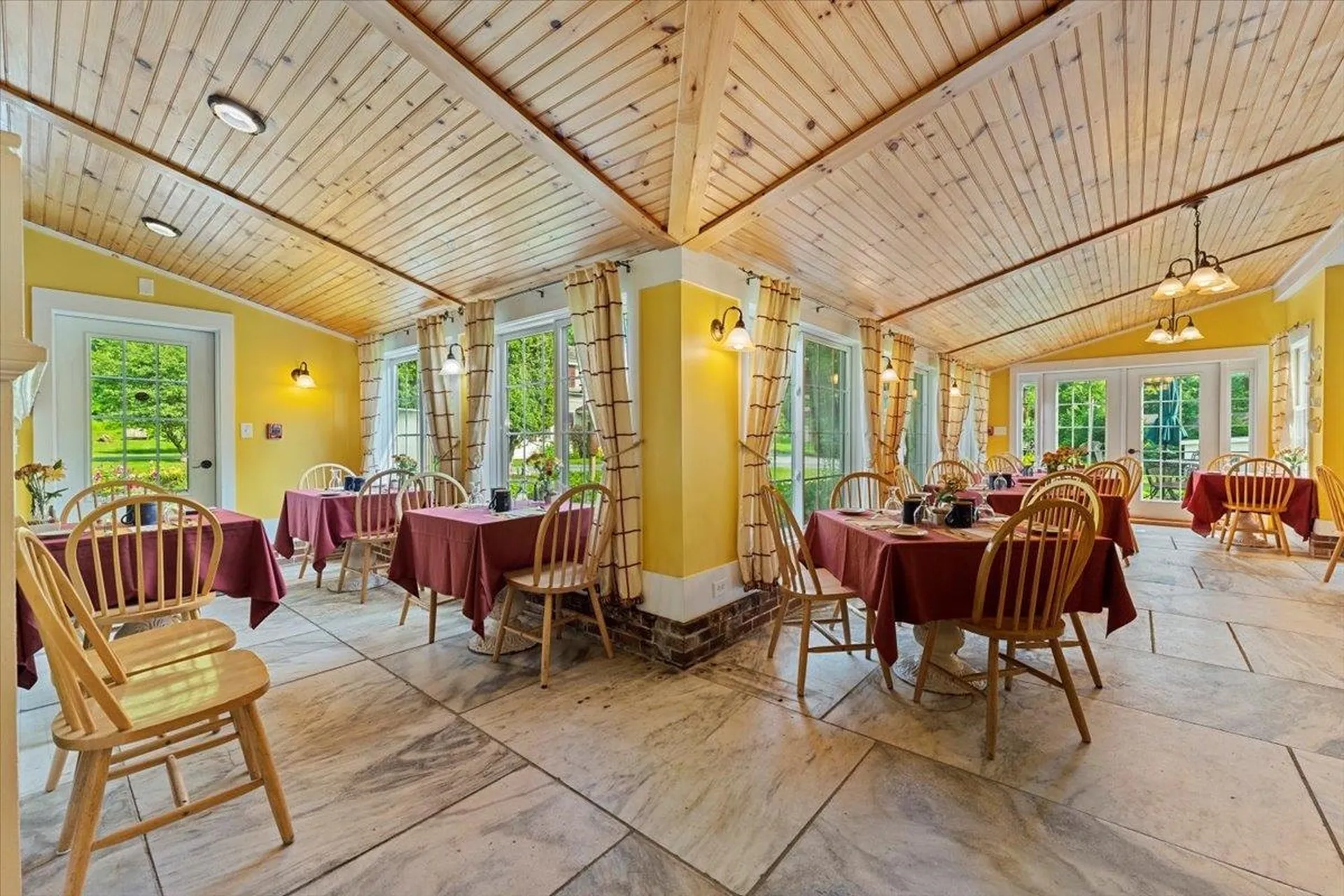 3888-3904 Vt Route 7a Arlington VT 05250