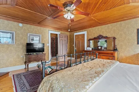 3888-3904 Vt Route 7a Arlington VT 05250