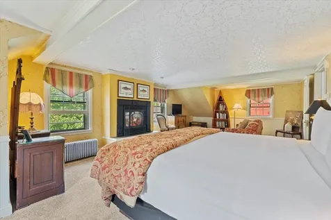 3888-3904 Vt Route 7a Arlington VT 05250