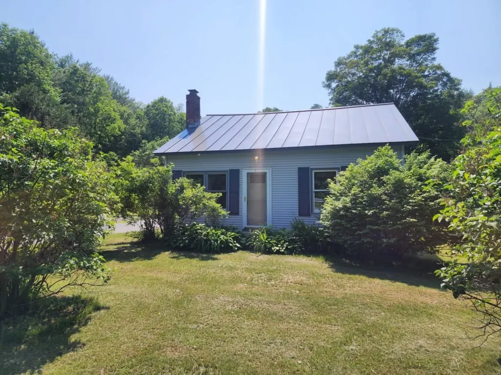 1082 W River Road Brattleboro VT 05301