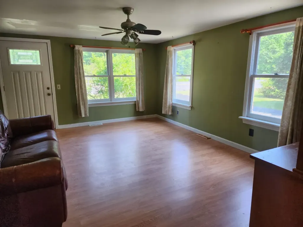 1082 W River Road Brattleboro VT 05301