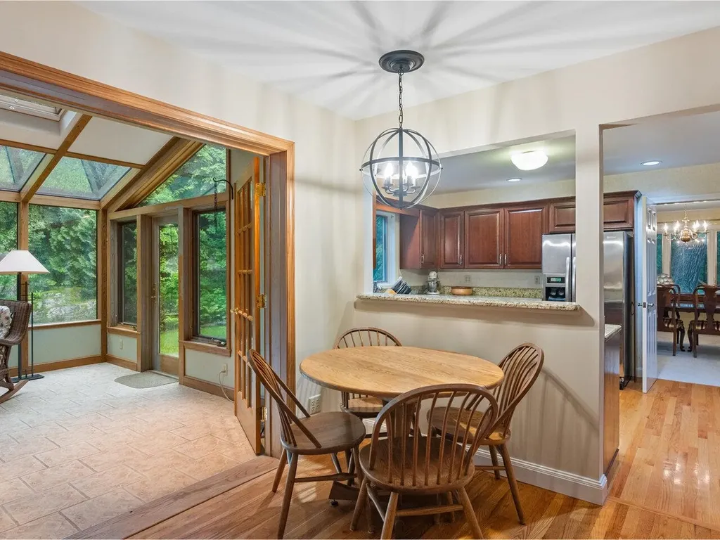 66 Dunder Road Burlington VT 05401