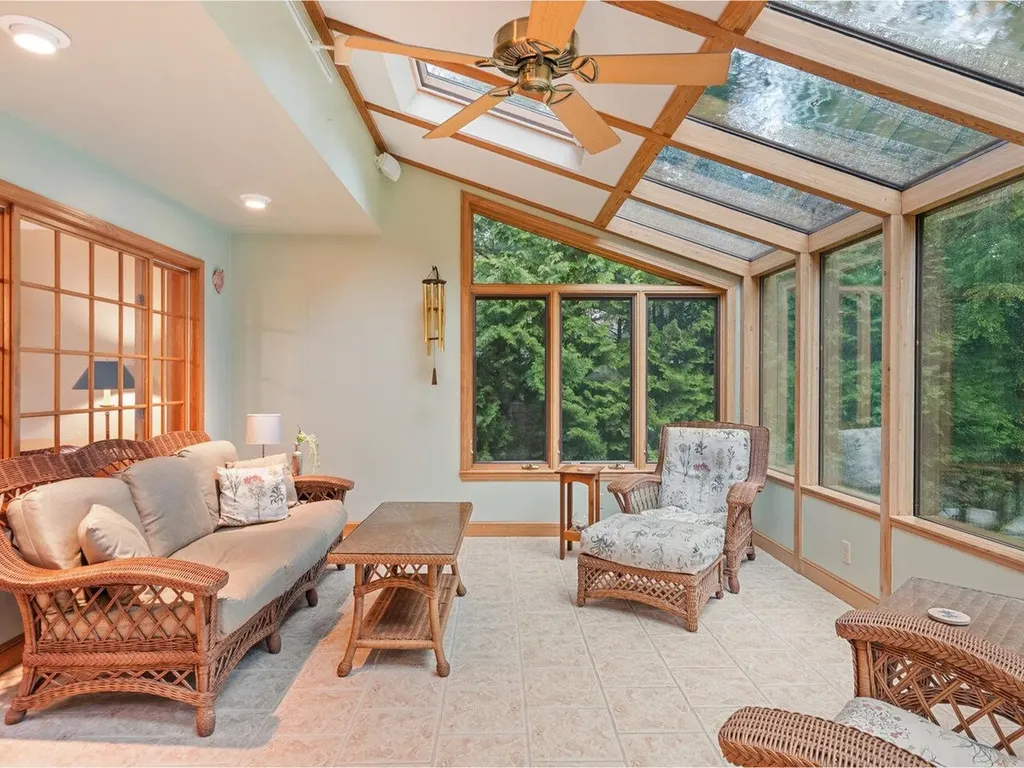 66 Dunder Road Burlington VT 05401