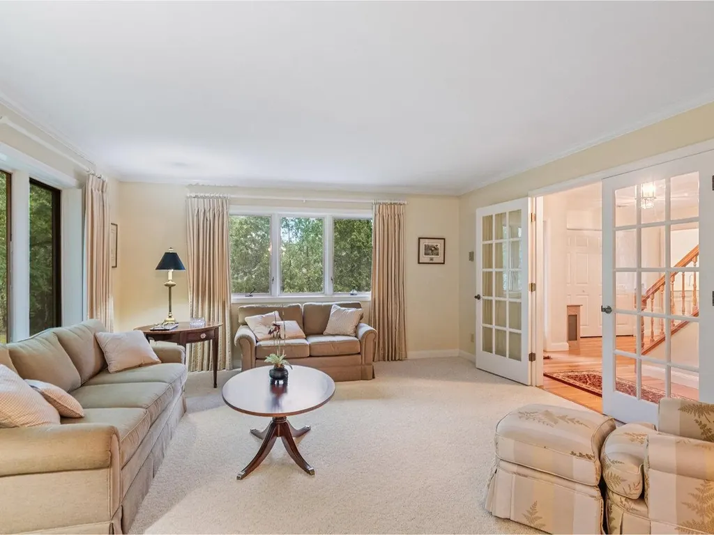 66 Dunder Road Burlington VT 05401