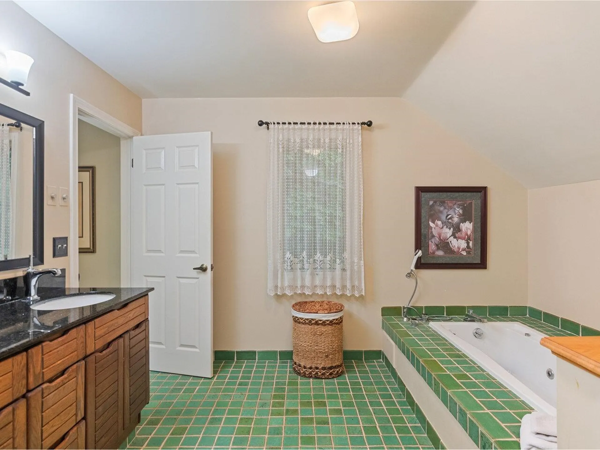 66 Dunder Road Burlington VT 05401