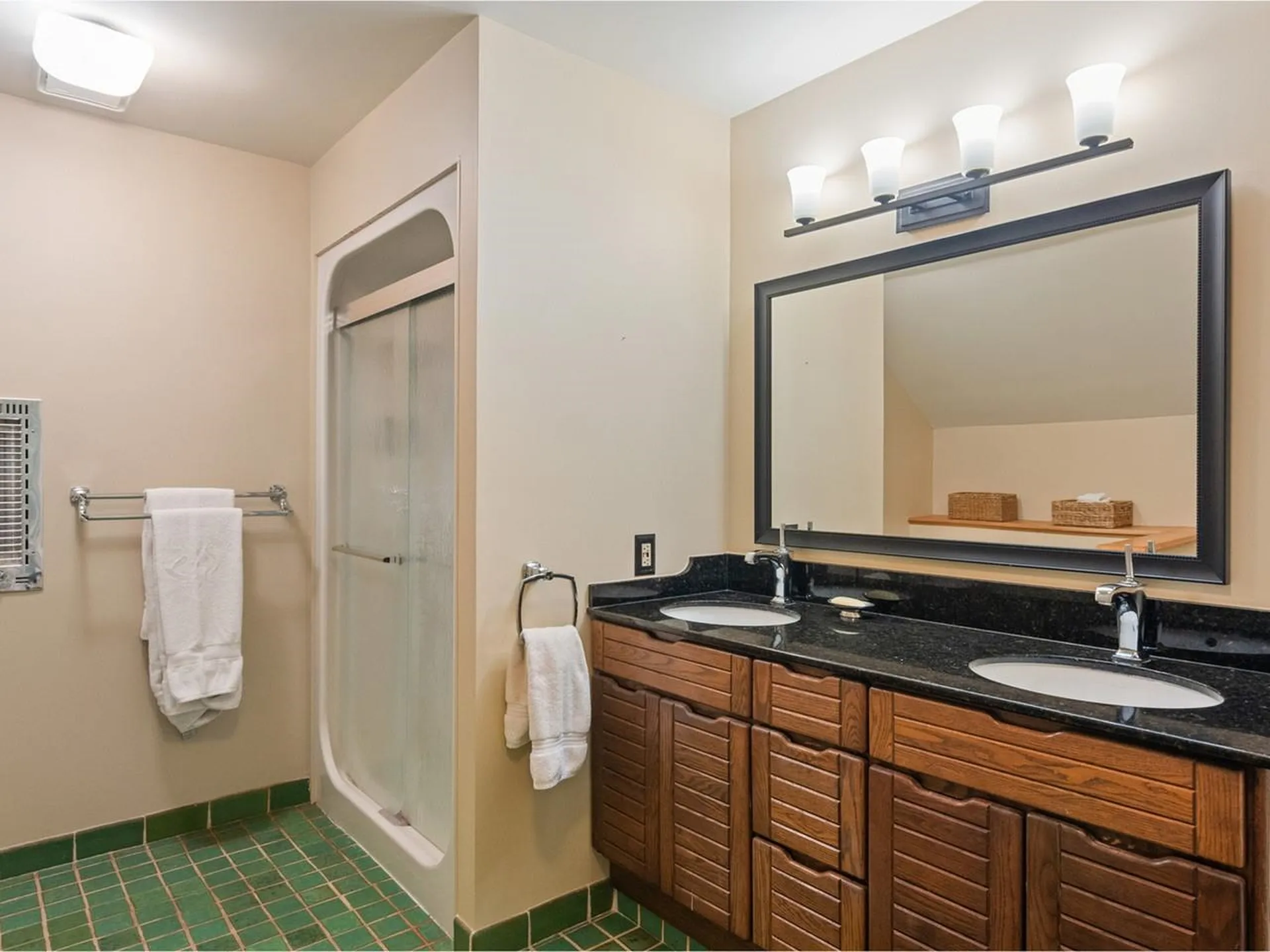 66 Dunder Road Burlington VT 05401