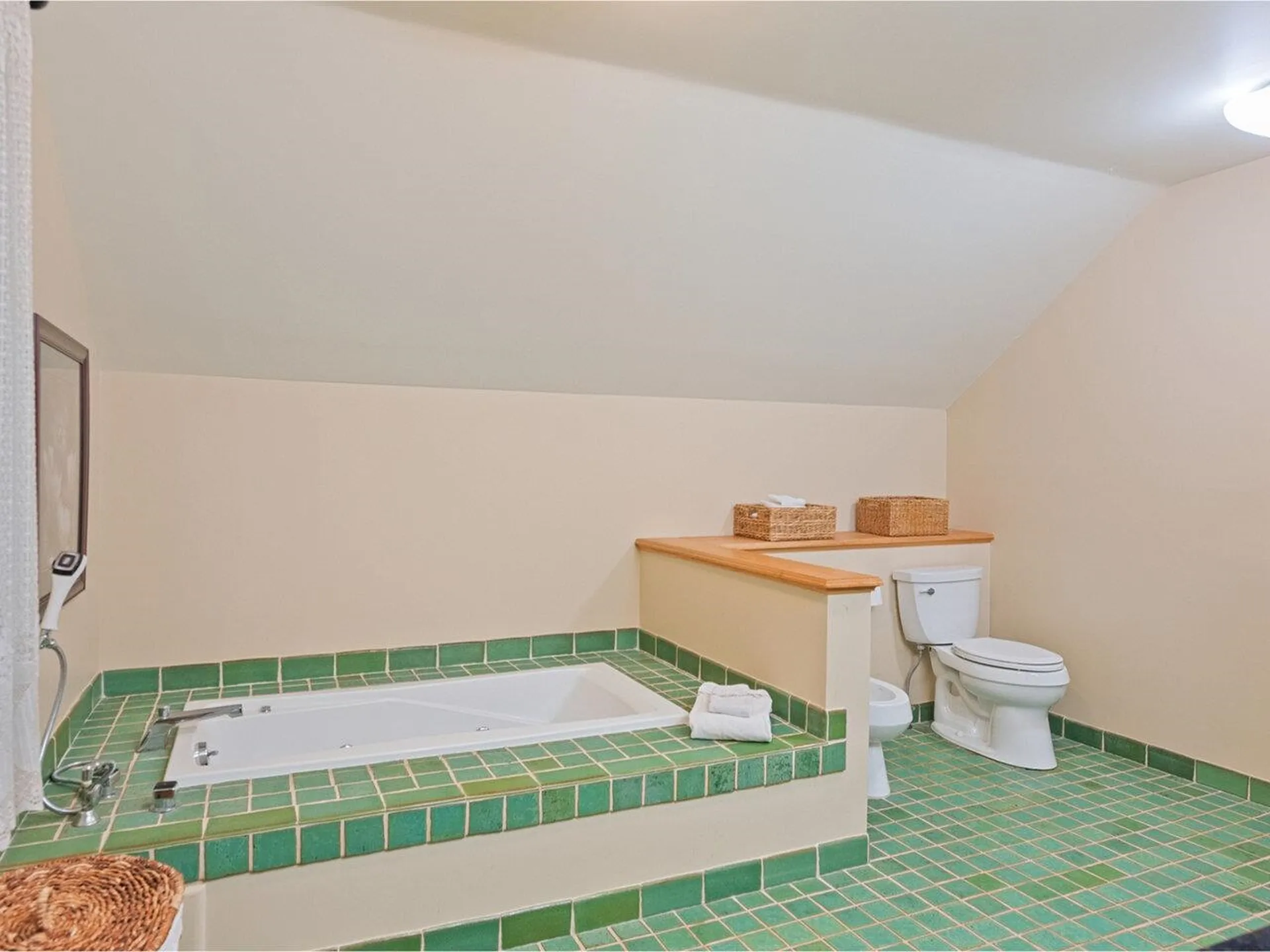 66 Dunder Road Burlington VT 05401