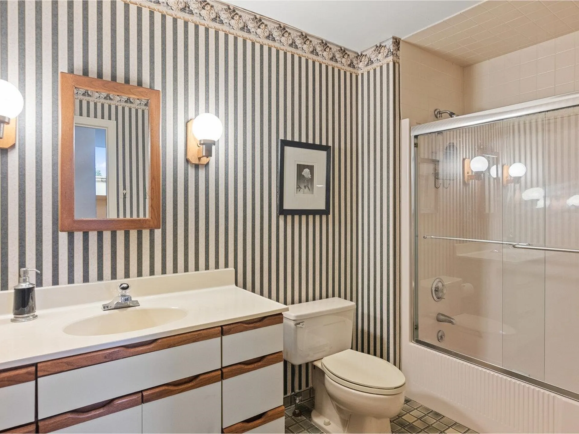 66 Dunder Road Burlington VT 05401