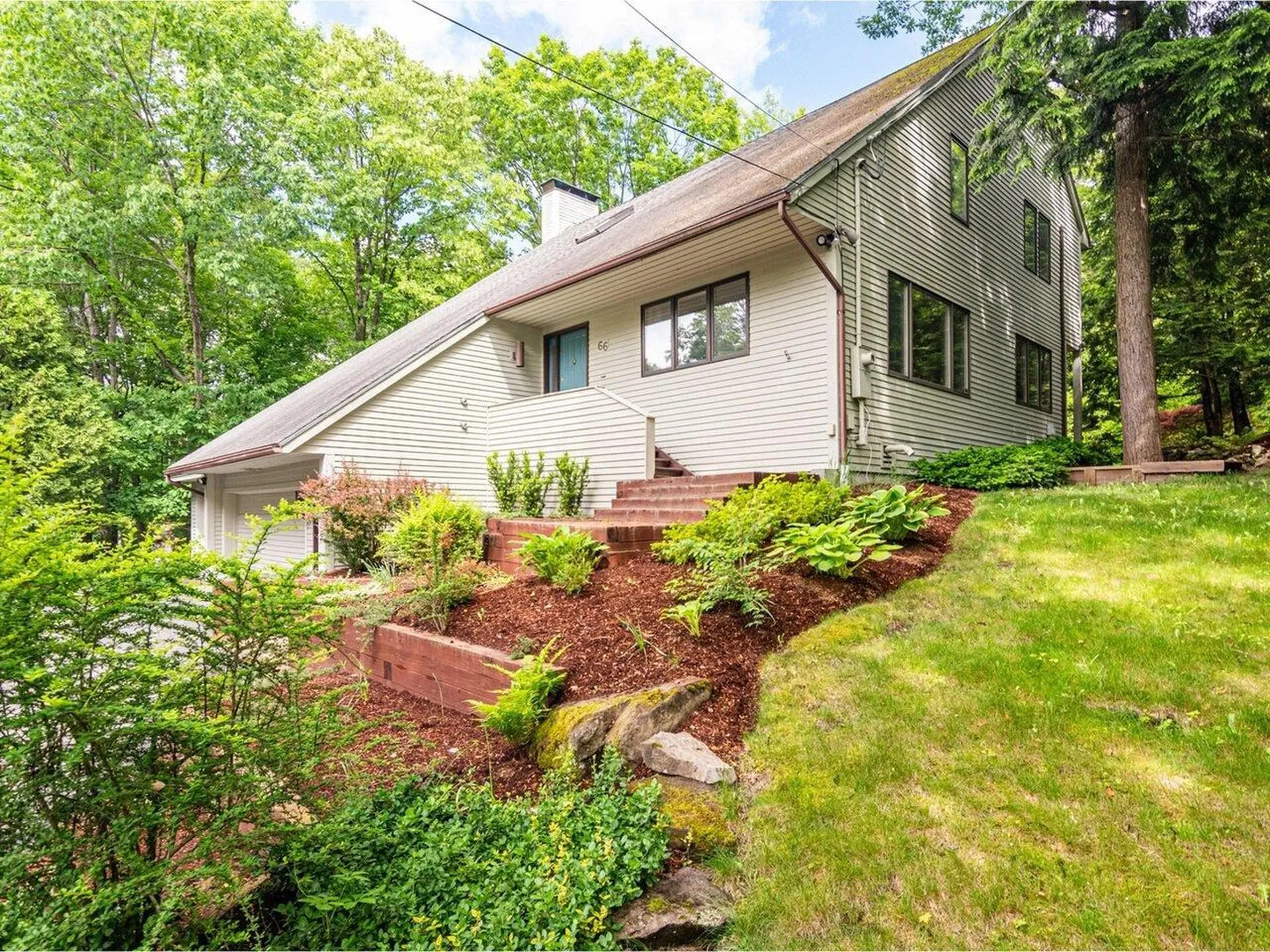 66 Dunder Road Burlington VT 05401