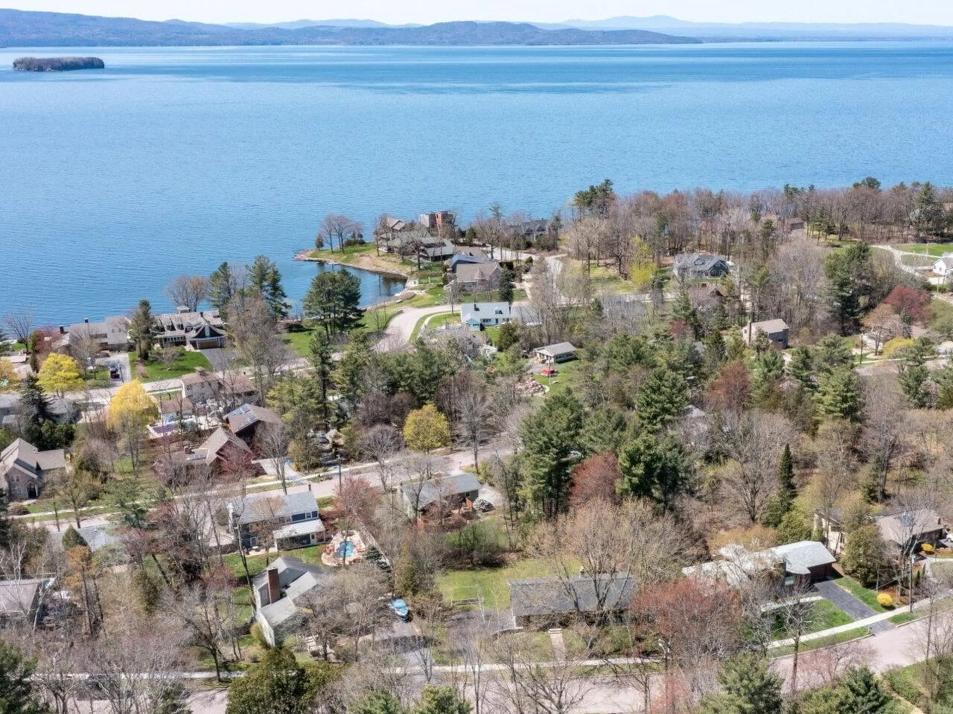 66 Dunder Road Burlington VT 05401