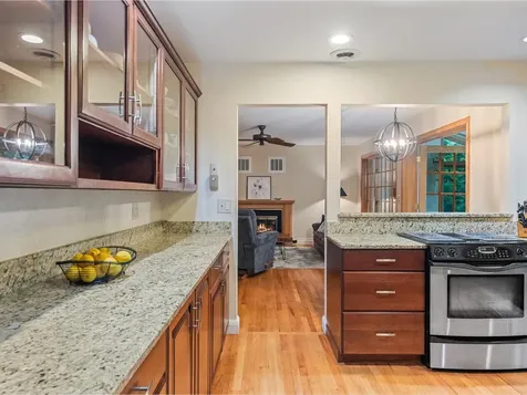 66 Dunder Road Burlington VT 05401