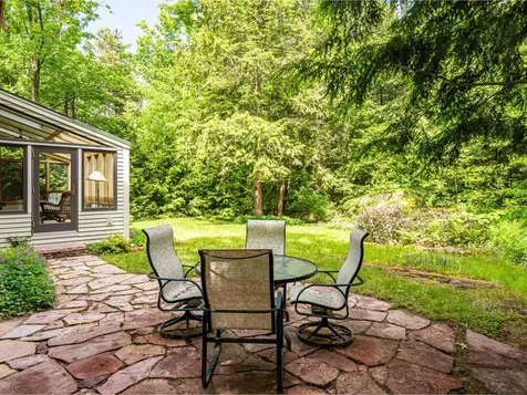 66 Dunder Road Burlington VT 05401