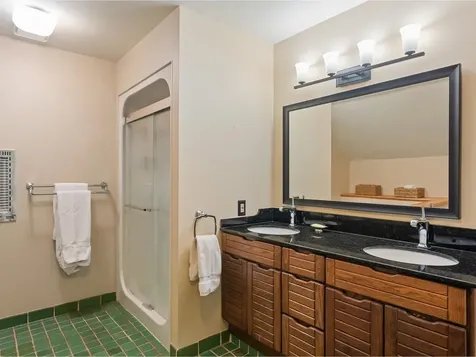 66 Dunder Road Burlington VT 05401