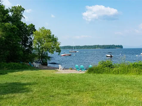 66 Dunder Road Burlington VT 05401