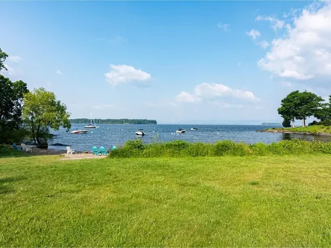 66 Dunder Road Burlington VT 05401