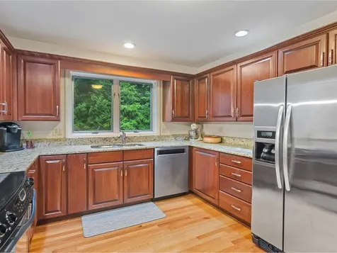 66 Dunder Road Burlington VT 05401