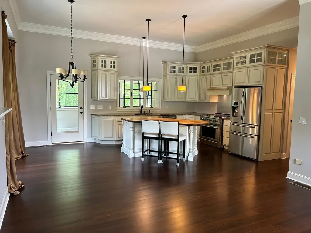9 Woodlawn Avenue Bedford NH 03110