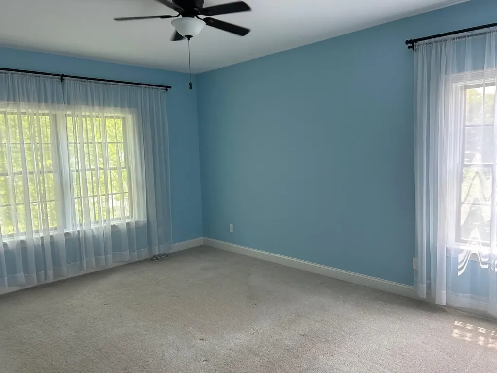 9 Woodlawn Avenue Bedford NH 03110