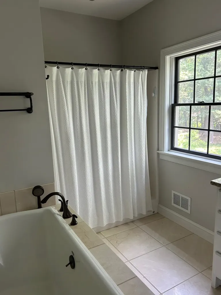 9 Woodlawn Avenue Bedford NH 03110