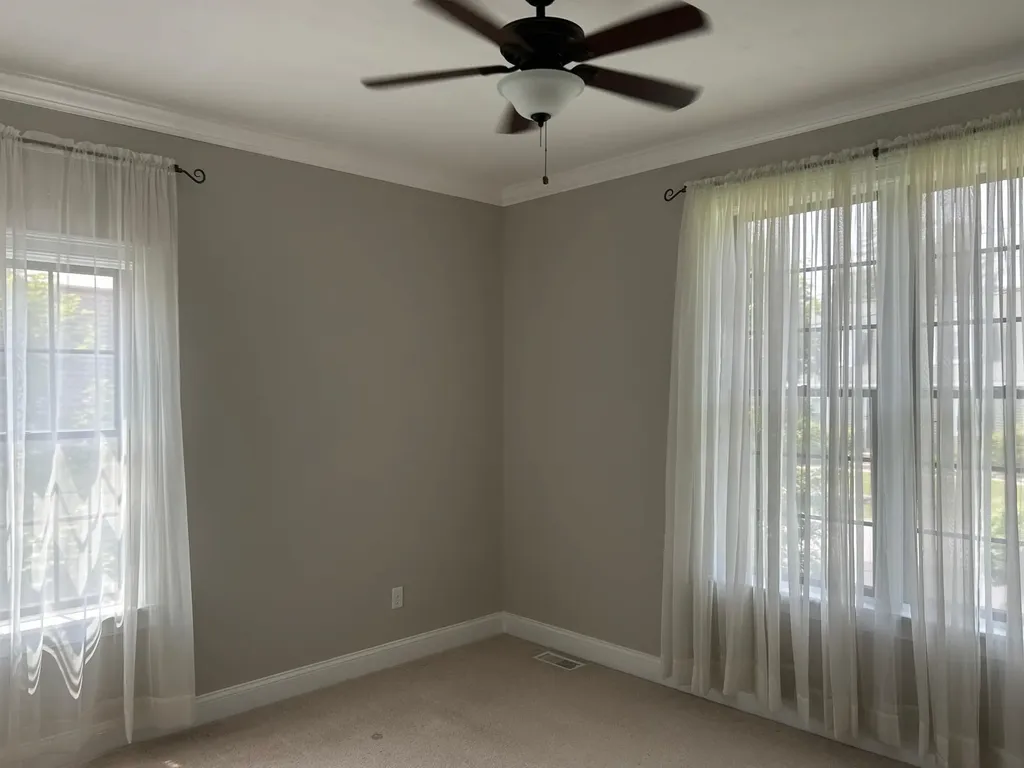 9 Woodlawn Avenue Bedford NH 03110