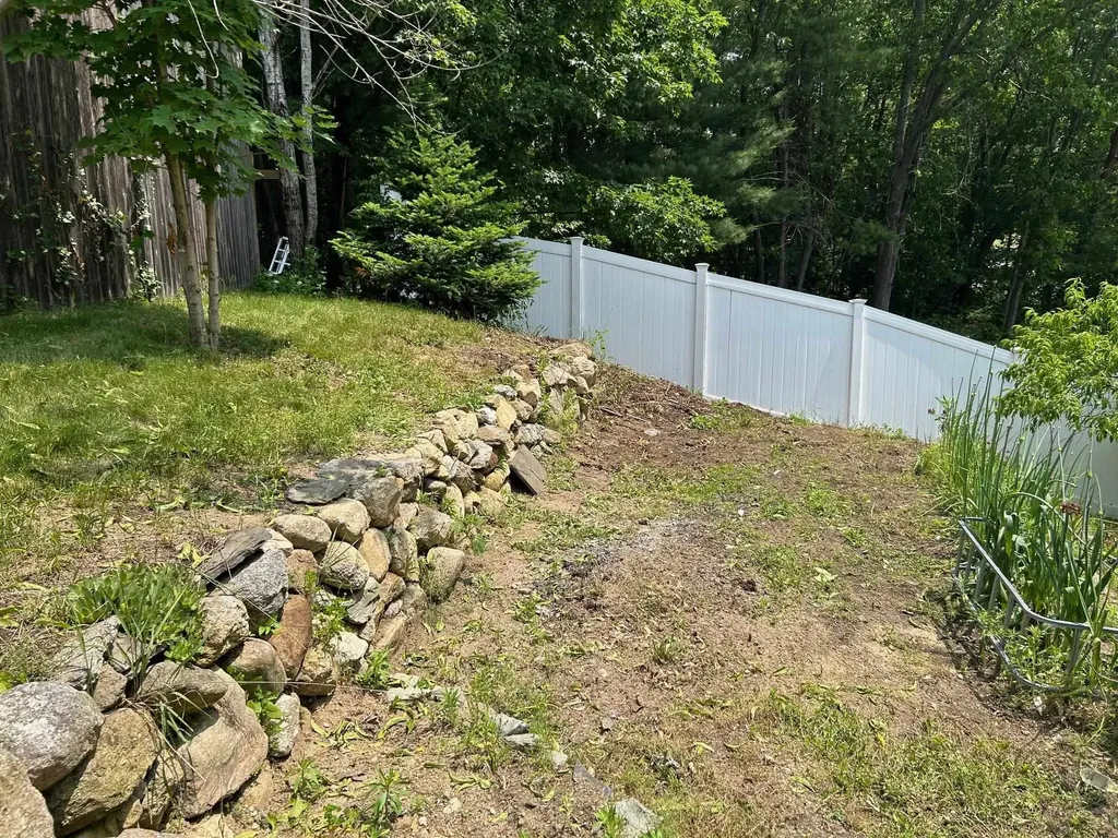 9 Woodlawn Avenue Bedford NH 03110