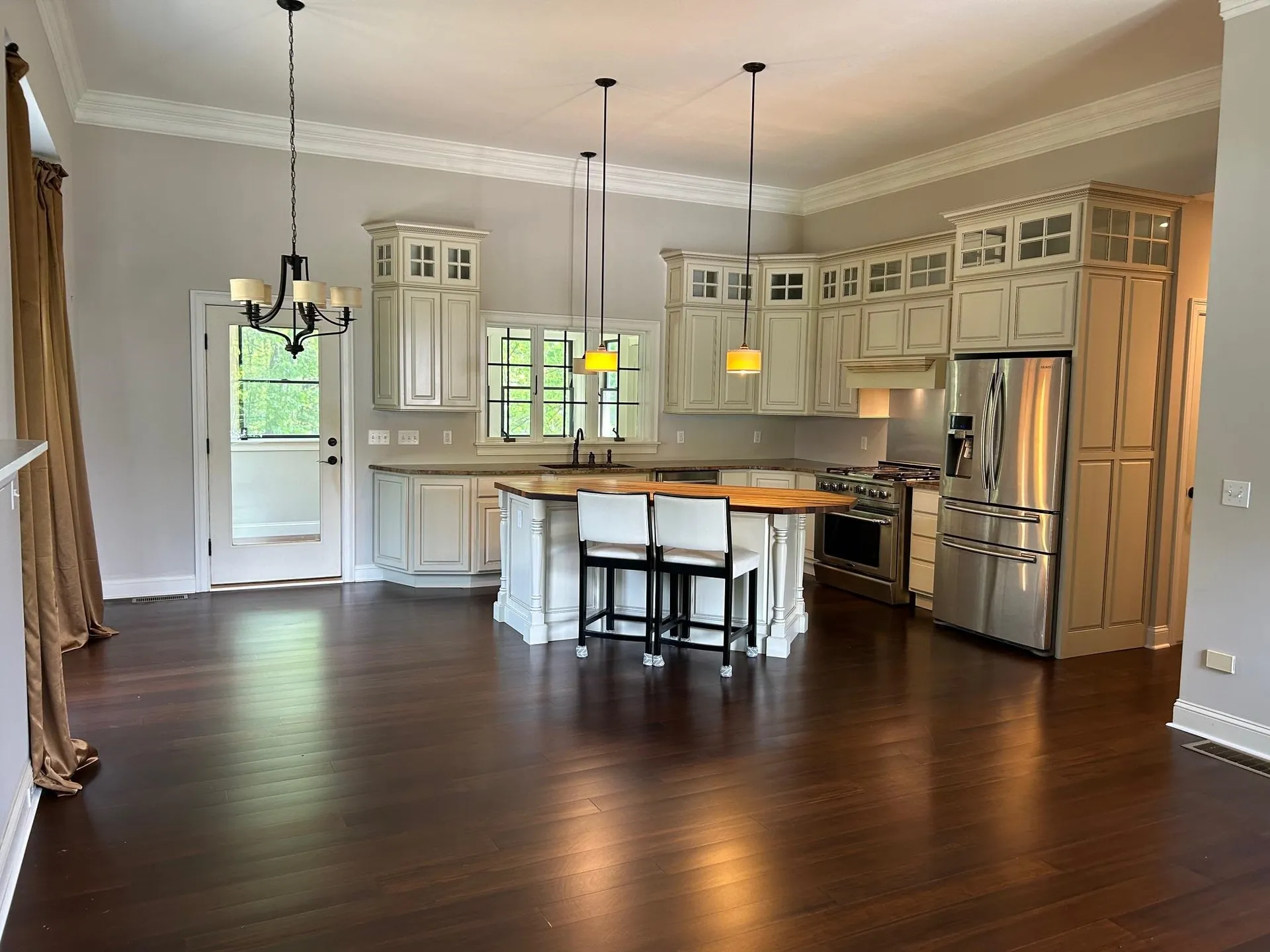 9 Woodlawn Avenue Bedford NH 03110