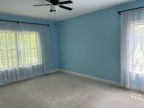 9 Woodlawn Avenue Bedford NH 03110