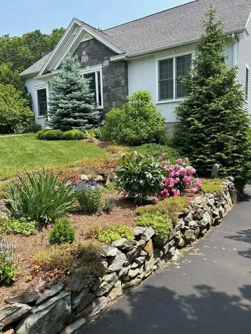 9 Woodlawn Avenue Bedford NH 03110