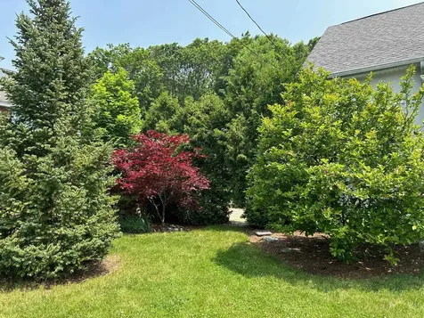 9 Woodlawn Avenue Bedford NH 03110