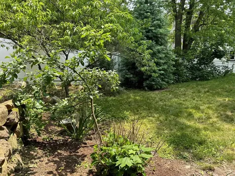 9 Woodlawn Avenue Bedford NH 03110