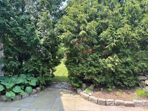 9 Woodlawn Avenue Bedford NH 03110
