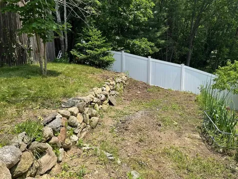 9 Woodlawn Avenue Bedford NH 03110