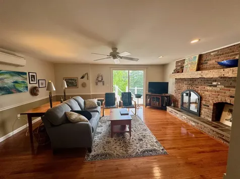 653 Skyboro E Road Pownal VT 05261