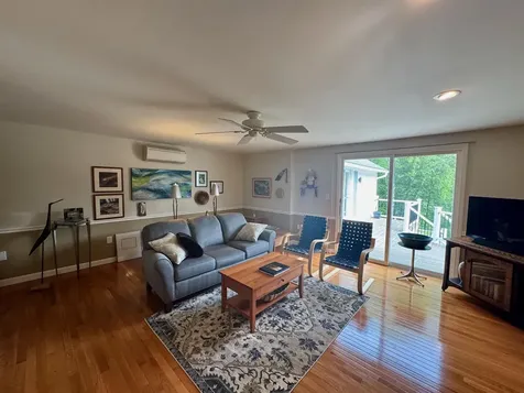 653 Skyboro E Road Pownal VT 05261