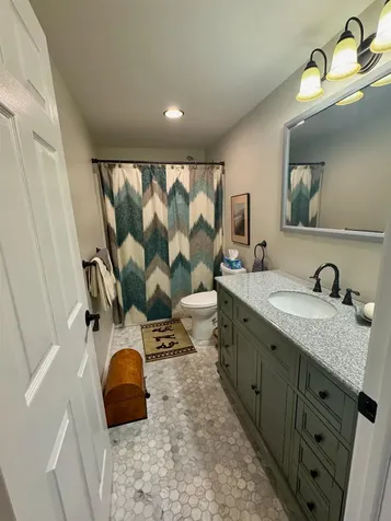 653 Skyboro E Road Pownal VT 05261