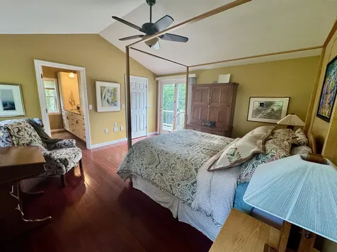 653 Skyboro E Road Pownal VT 05261