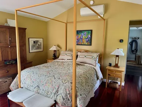 653 Skyboro E Road Pownal VT 05261