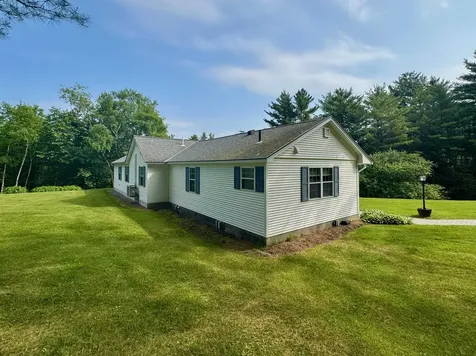 653 Skyboro E Road Pownal VT 05261