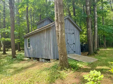 653 Skyboro E Road Pownal VT 05261
