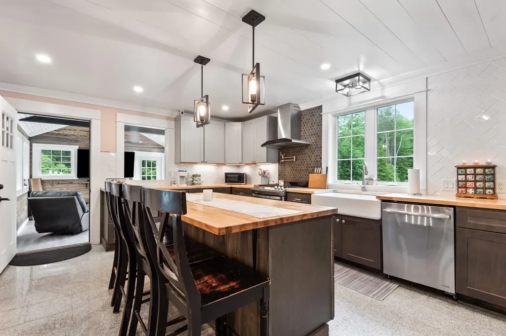 6 Rainbow Drive Ossipee NH 03864