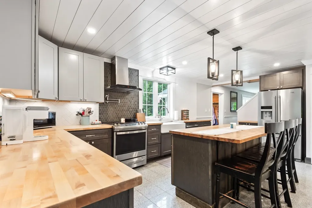 6 Rainbow Drive Ossipee NH 03864