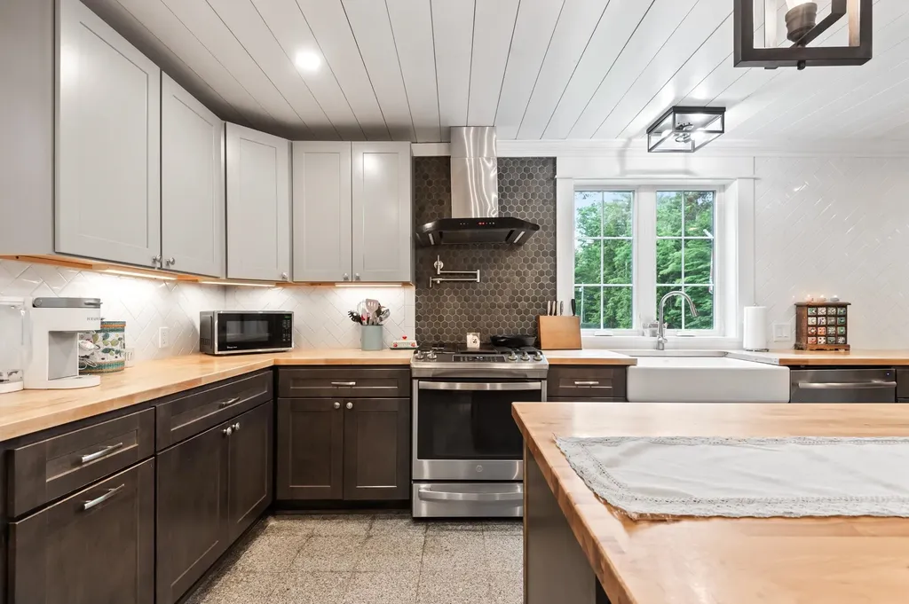 6 Rainbow Drive Ossipee NH 03864