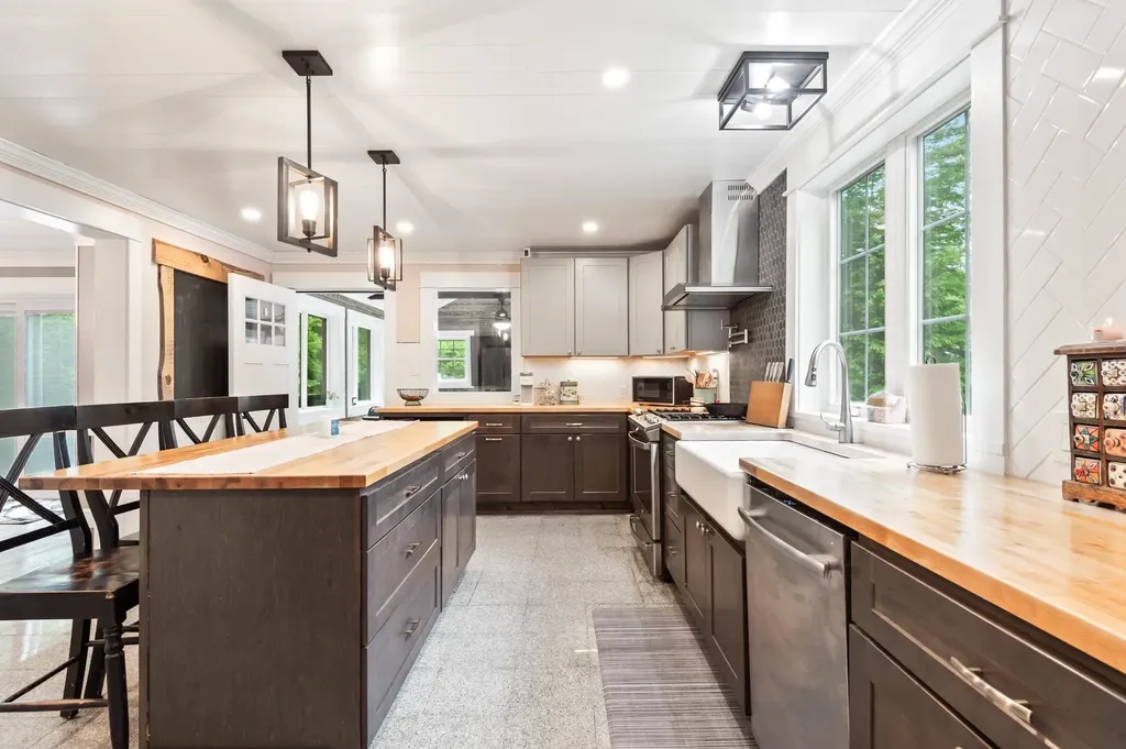 6 Rainbow Drive Ossipee NH 03864