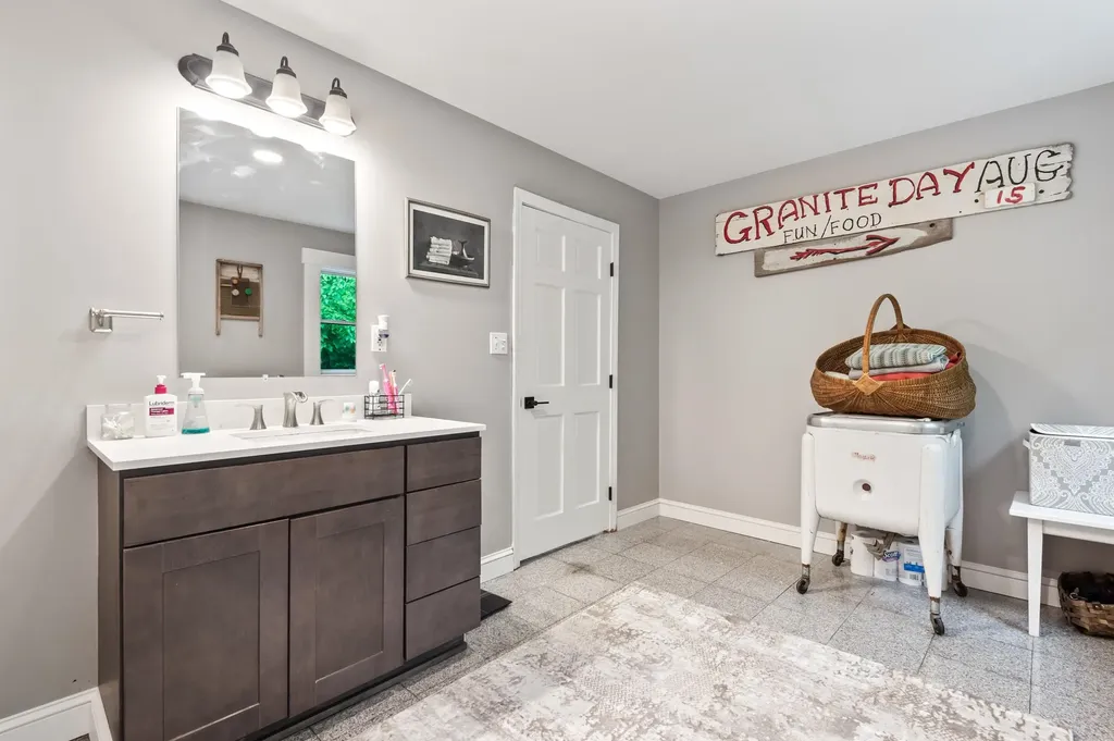 6 Rainbow Drive Ossipee NH 03864