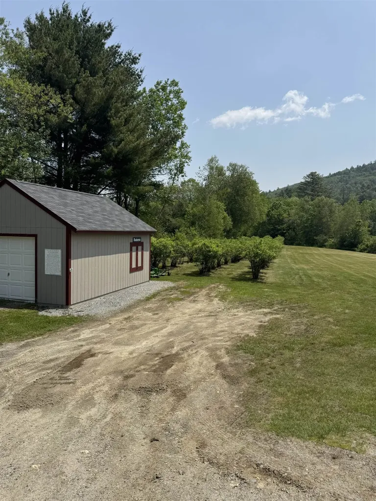 3 Brookside Drive Grantham NH 03753