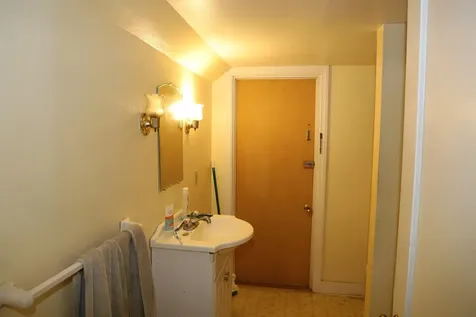 27 Westminster Terrace Rockingham VT 05101